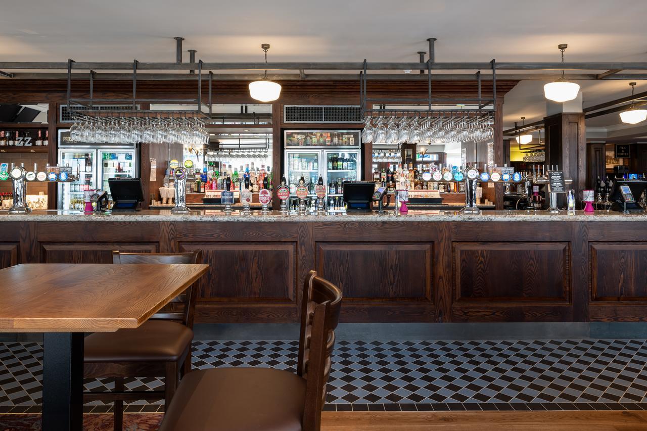 Thomas Ingoldsby Wetherspoon Canterbury Exterior photo